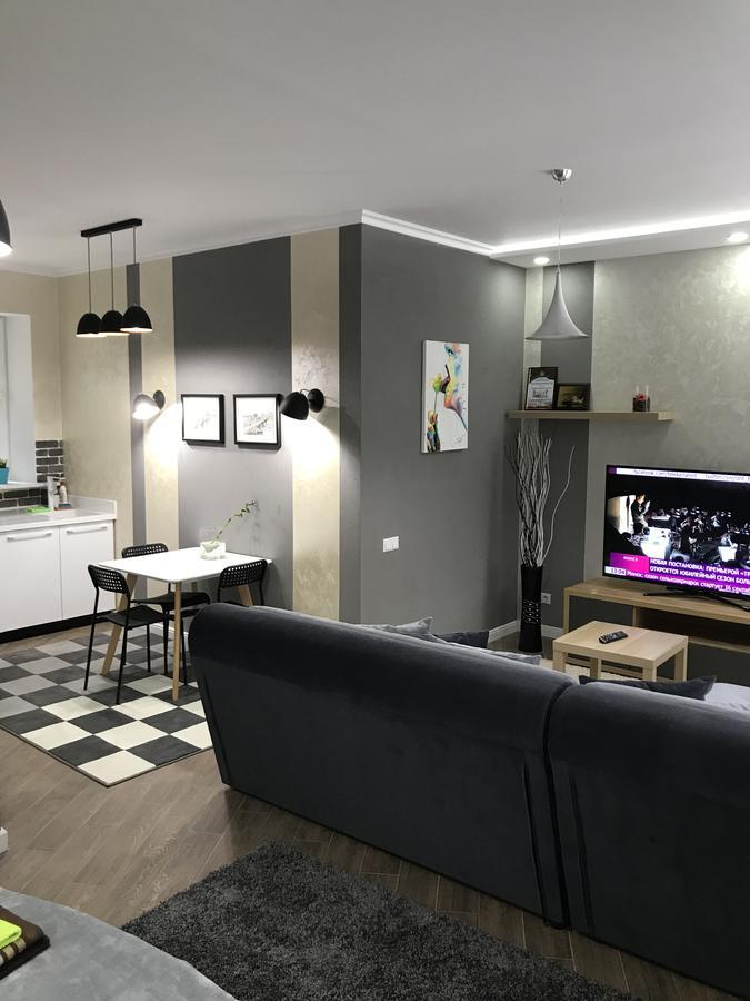 Apartment On Vialikaja Trajeckaja Grodno Esterno foto